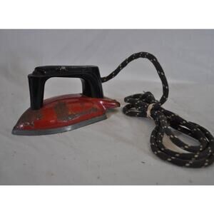 VTG Children's Electric Iron by Sunny Suzy